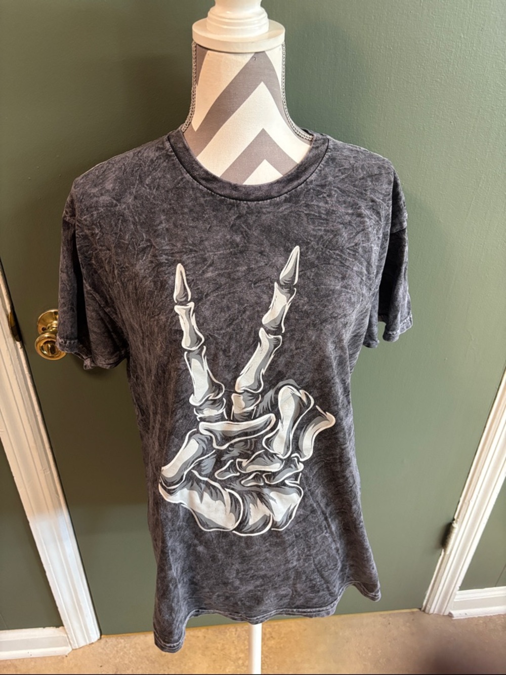 Skeleton Peace Sign Graphic Tee - Charcoal Grey